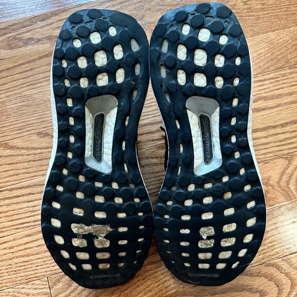 Adidas Ultraboost 1.0 Shoes - Picture 4 of 6